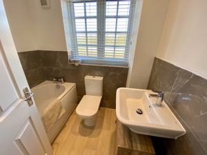 Family Bathroom/WC- click for photo gallery